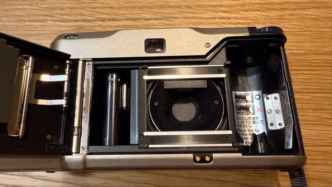 CONTAX T2 フィルムカメラ（中古・動作確認済み）