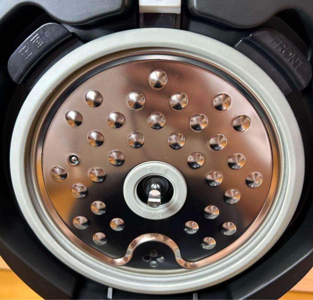 【ほぼ未使用】シャープ ヘルシオ ホットクック 電気調理鍋 KN-HW10E-W