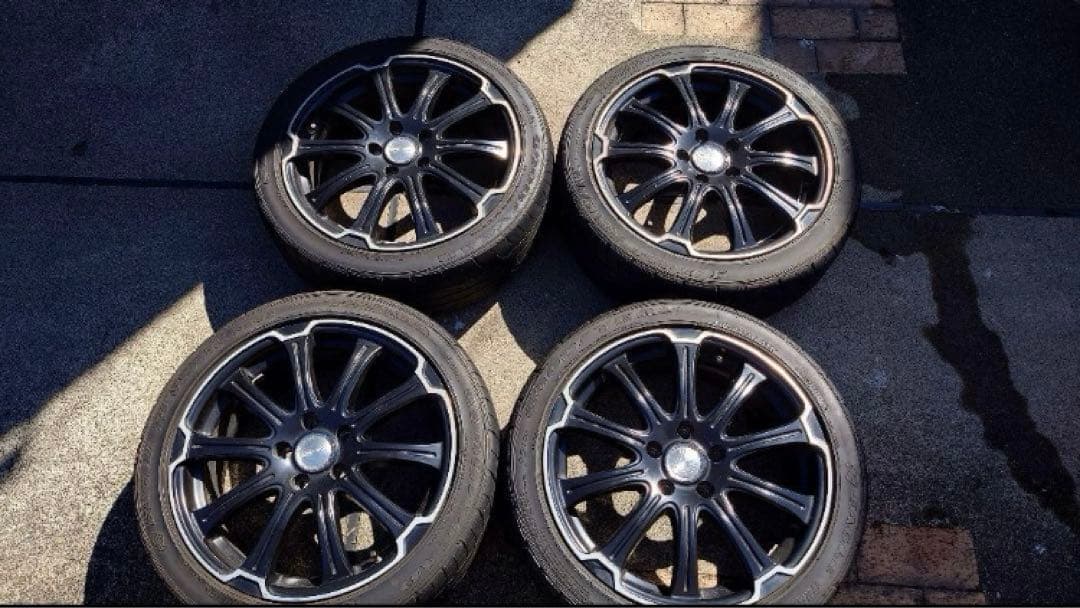 １８インチ　アルミホイール