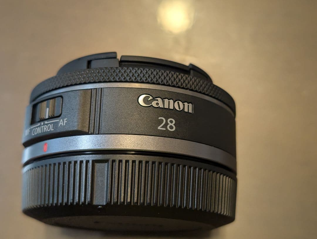 RF28mm F2.8 STM レンズ