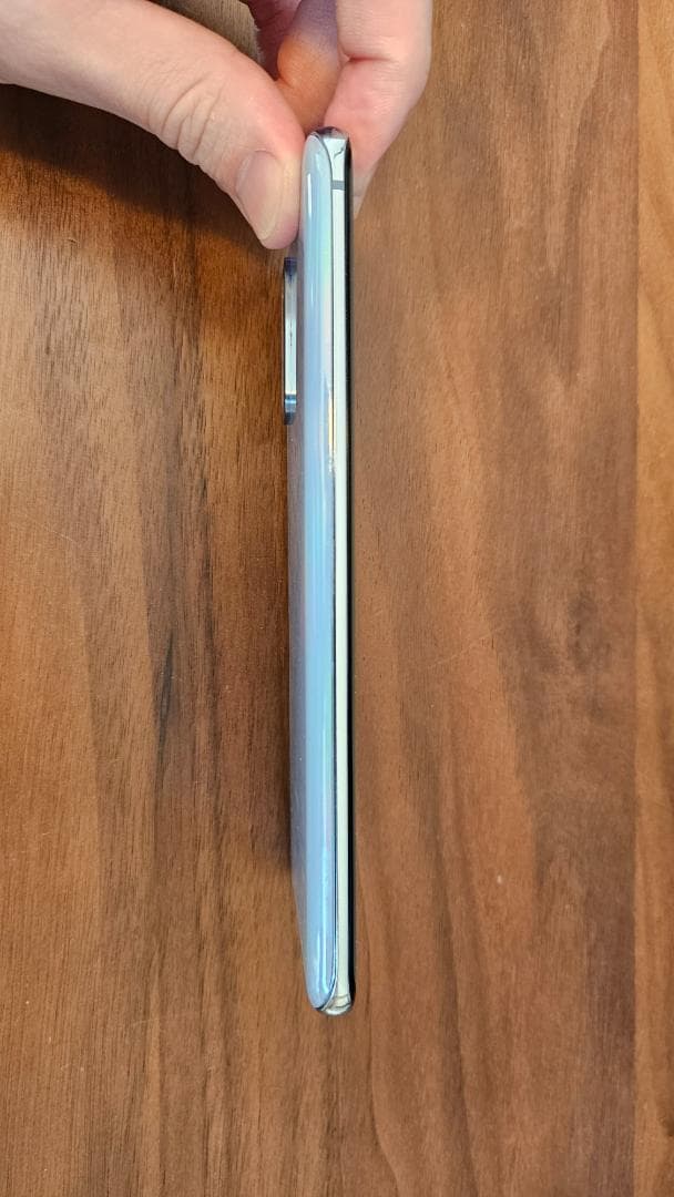 au Galaxy S20 5G SCG01 クラウドブルー ケース付き