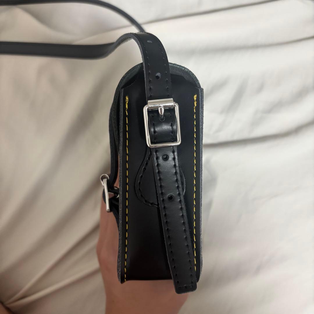 Dr. Martens サッチェルバック7インチ