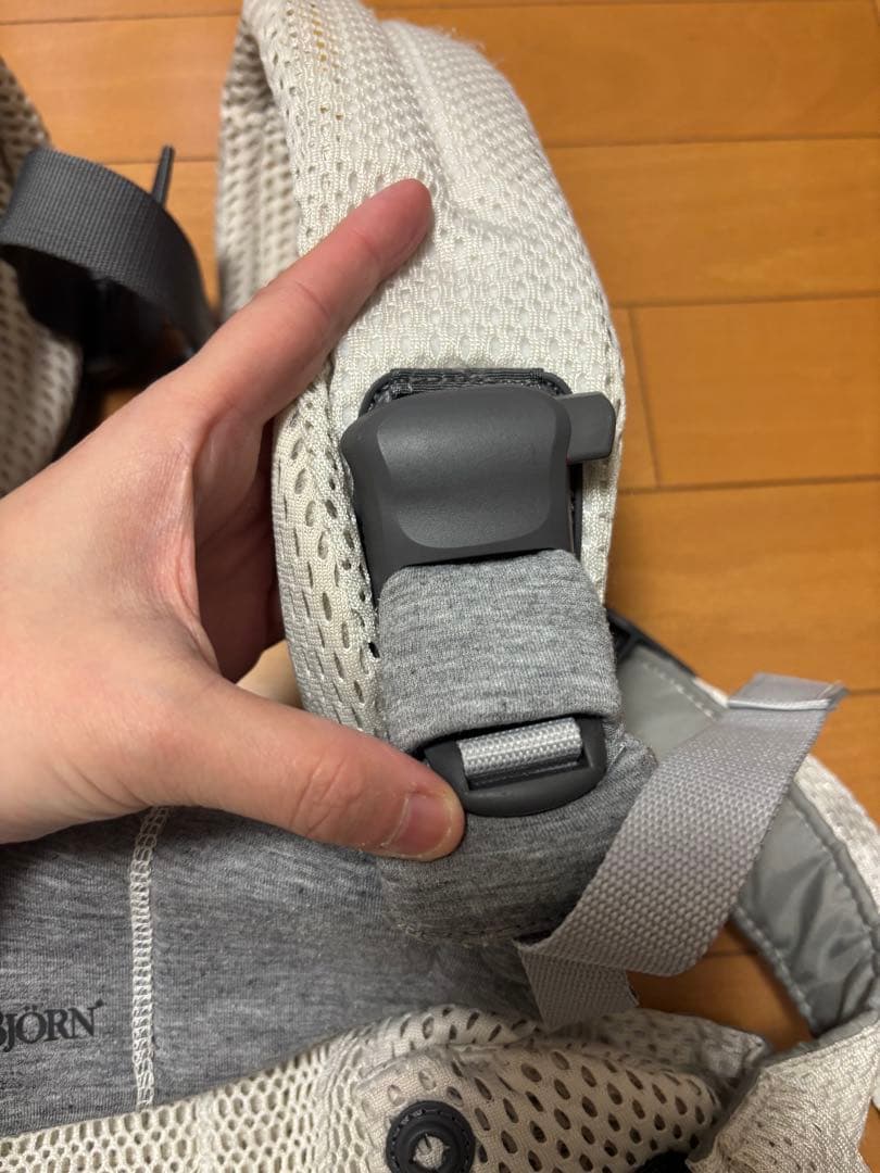 あや　最終値下げ！ベビービョルン ハーモニー 抱っこ紐 クリーム