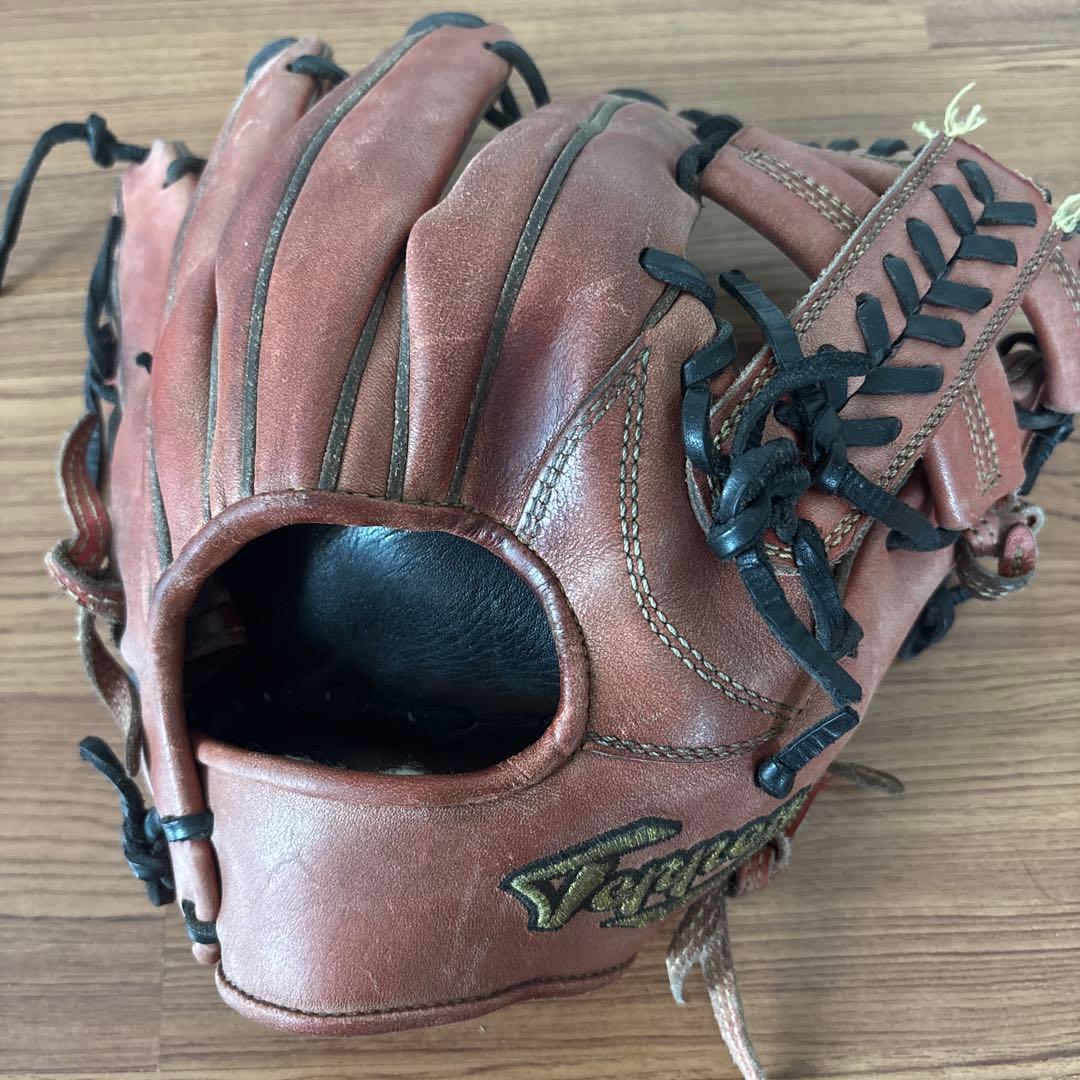 Vagabond 茶色 右投げ用グローブ