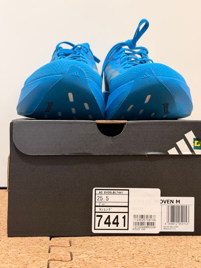 人気モデル ADIZERO EVO SL WOVEN