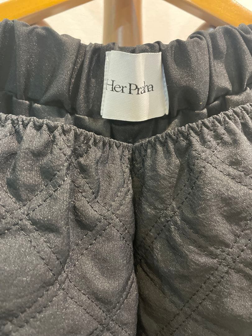 litmus Her Prana ブラックショートパンツ