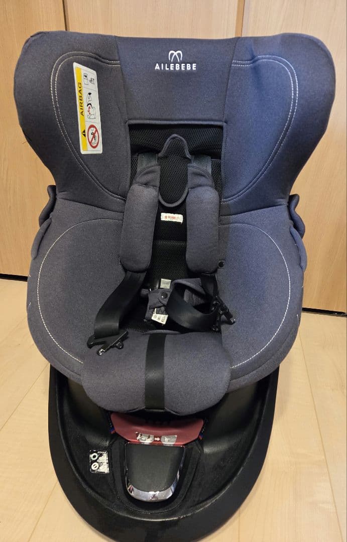 エールべべ　クルット4s プレミアム　ナチュラルダークグレー　チャイルドシート