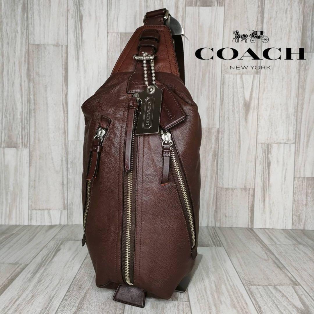 55 COACH コーチ　レザー　ボディーバッグ