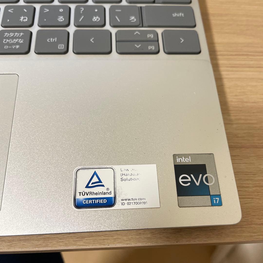 DELL Inspiron 13インチ ノートPC シルバー