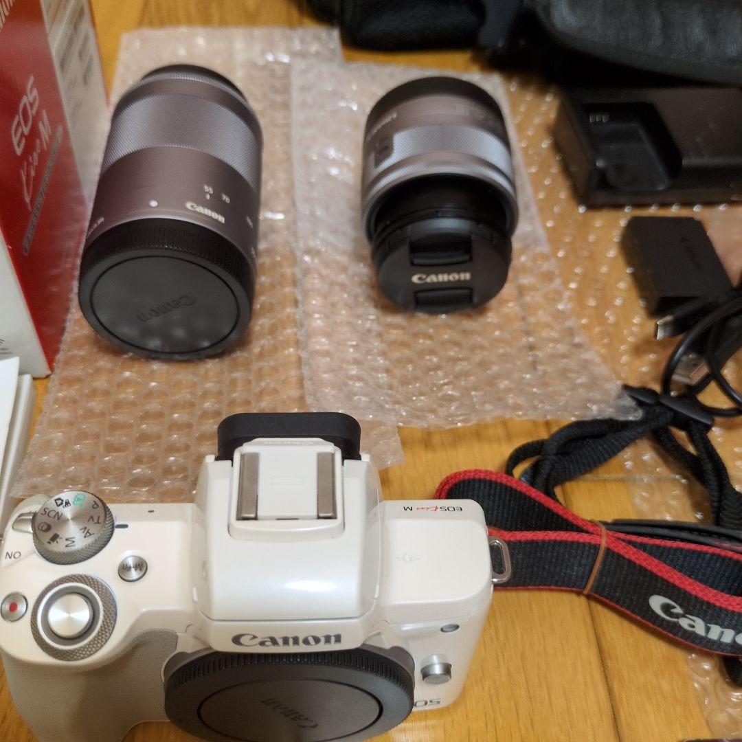 Canon EOS Kiss M ホワイト レンズ2本付き