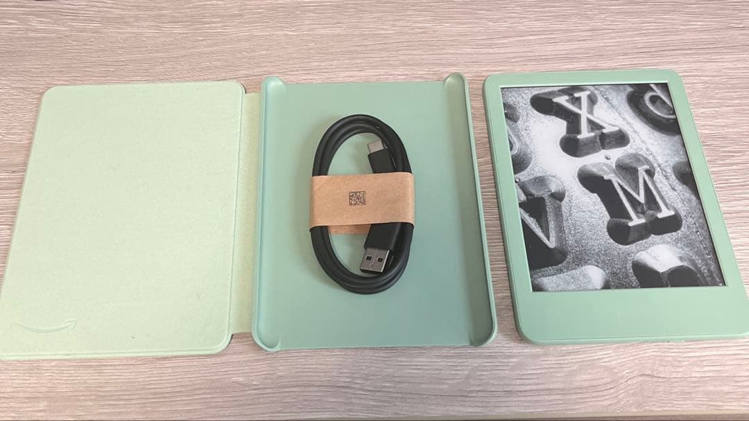 New Kindle (2024年発売)、6インチディスプレイ電子書籍　マッチャ