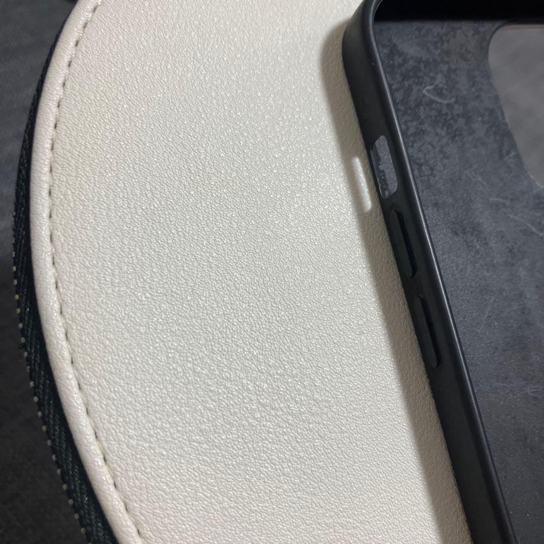 ajew ハート　iPhoneケース