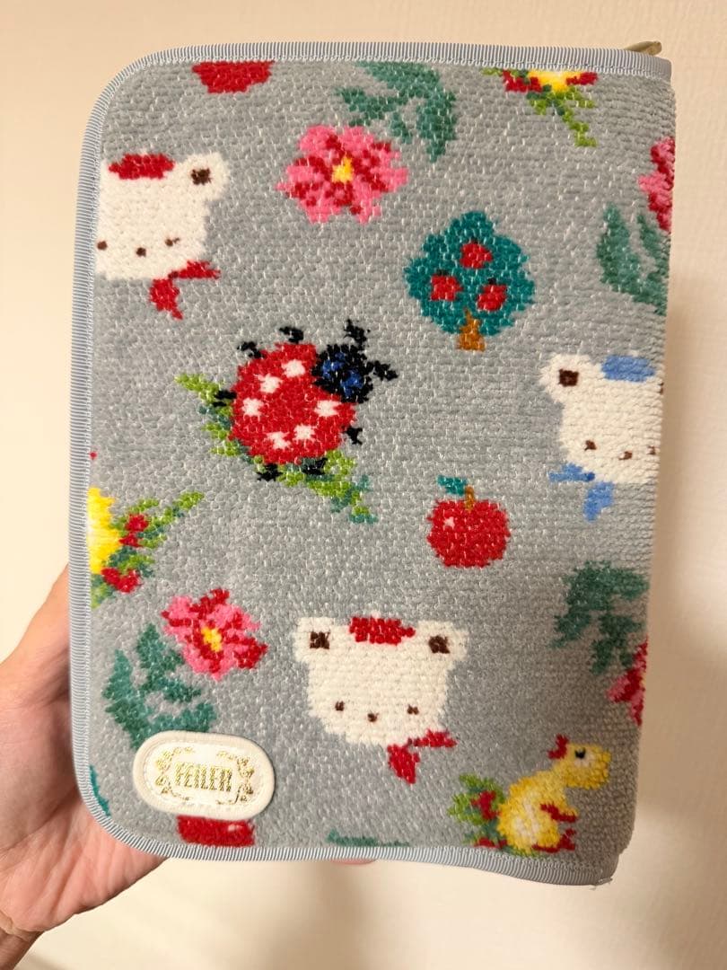 familiar ファミリア　フェイラー 母子手帳ケース