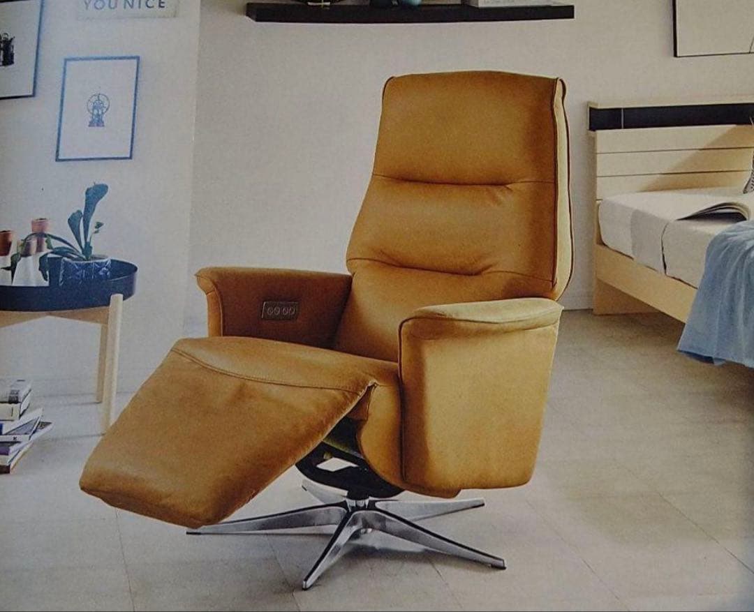 ②キャメル　電動パーソナルチェア　リクライニング　エレノア　ユーズド　中古