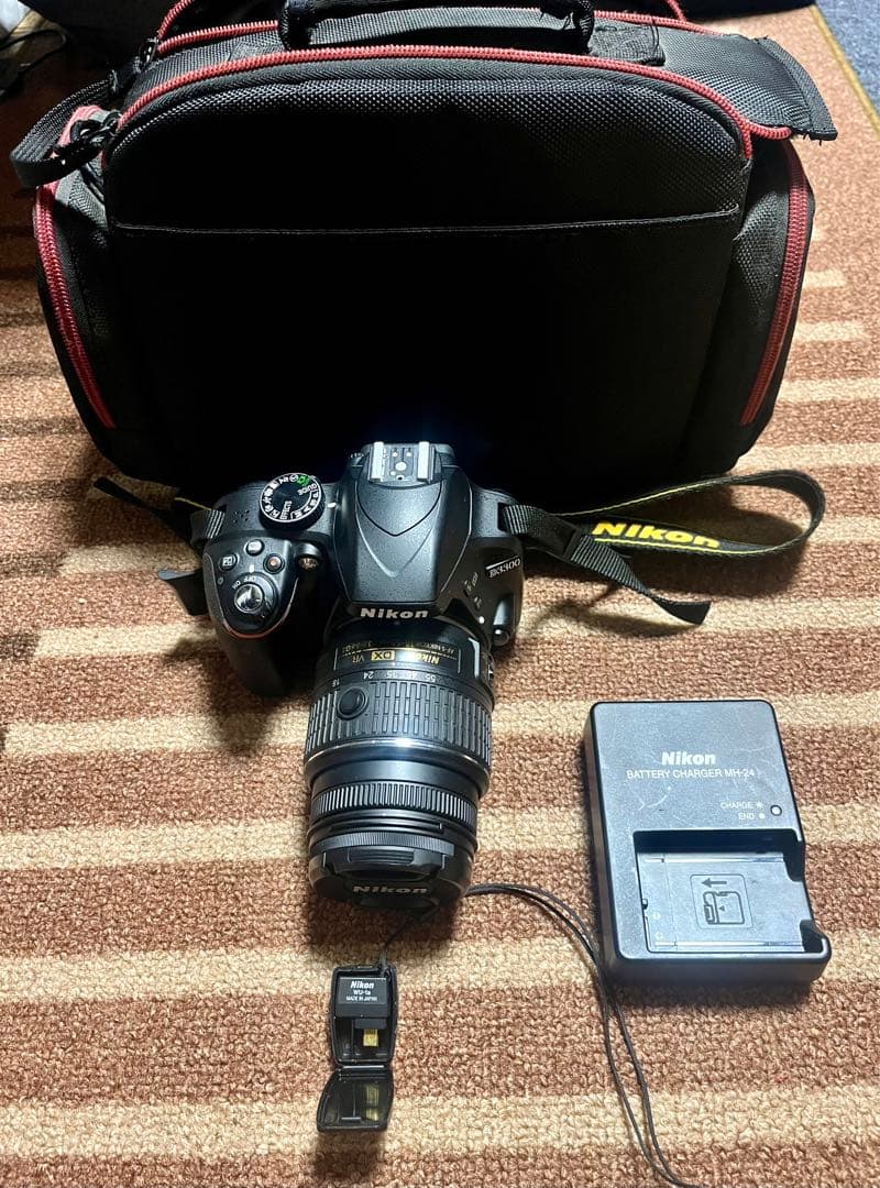 Nikon デジタル一眼レフカメラ　D3300 バッグ付き