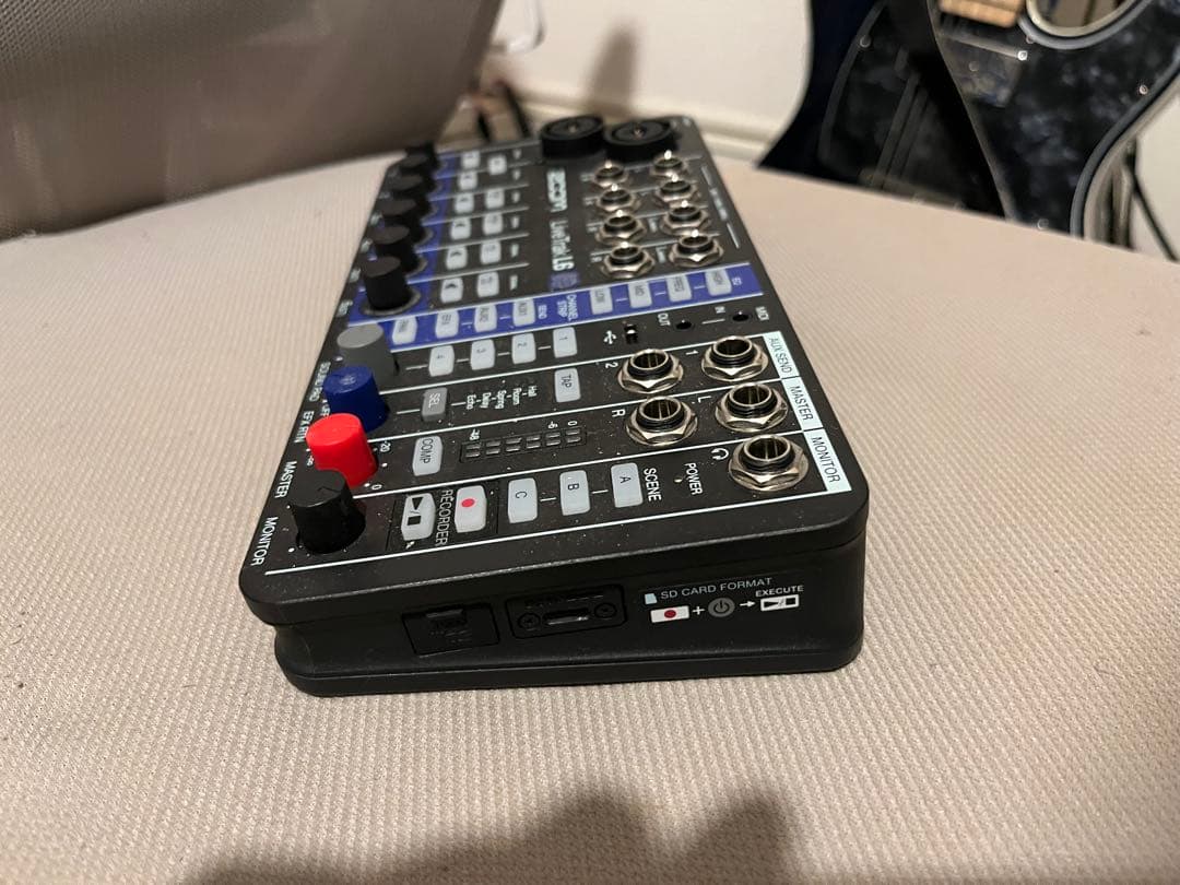 ZOOM LiveTrak L-16 オーディオインターフェイス