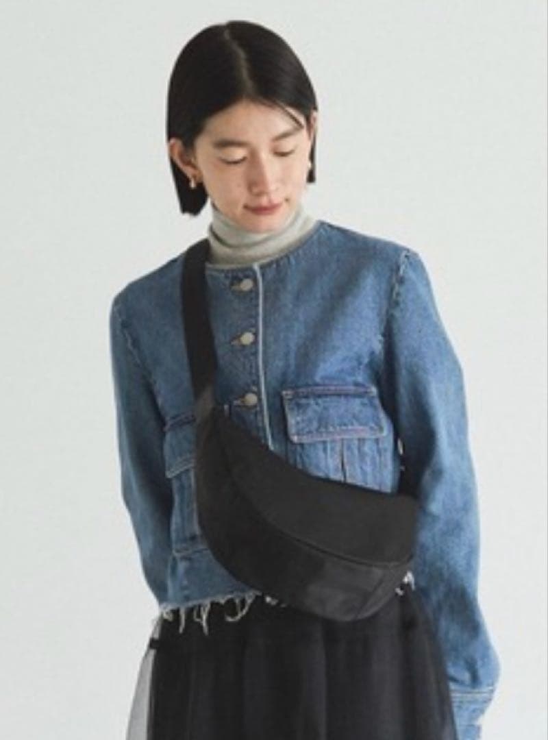 russet 黒 ナイロン　ショルダーバッグ 外ポケット付き