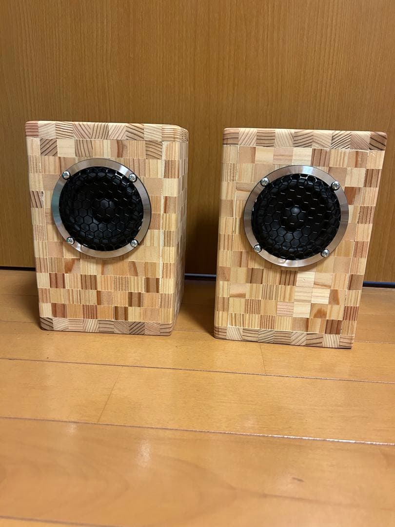 自作スピーカー 杉と桧の寄木細工