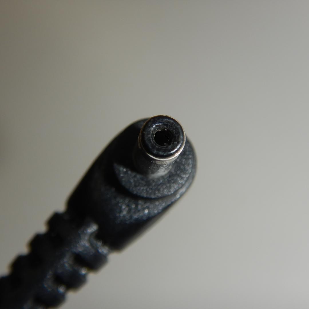 Victor　ACアダプター　中古品　F2122