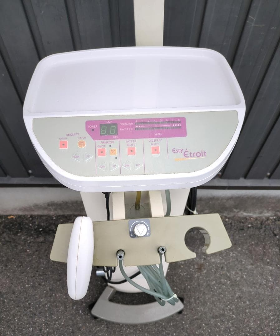 tami様［通電のみ］タカラベルモント 美顔器 エスティエトロワ