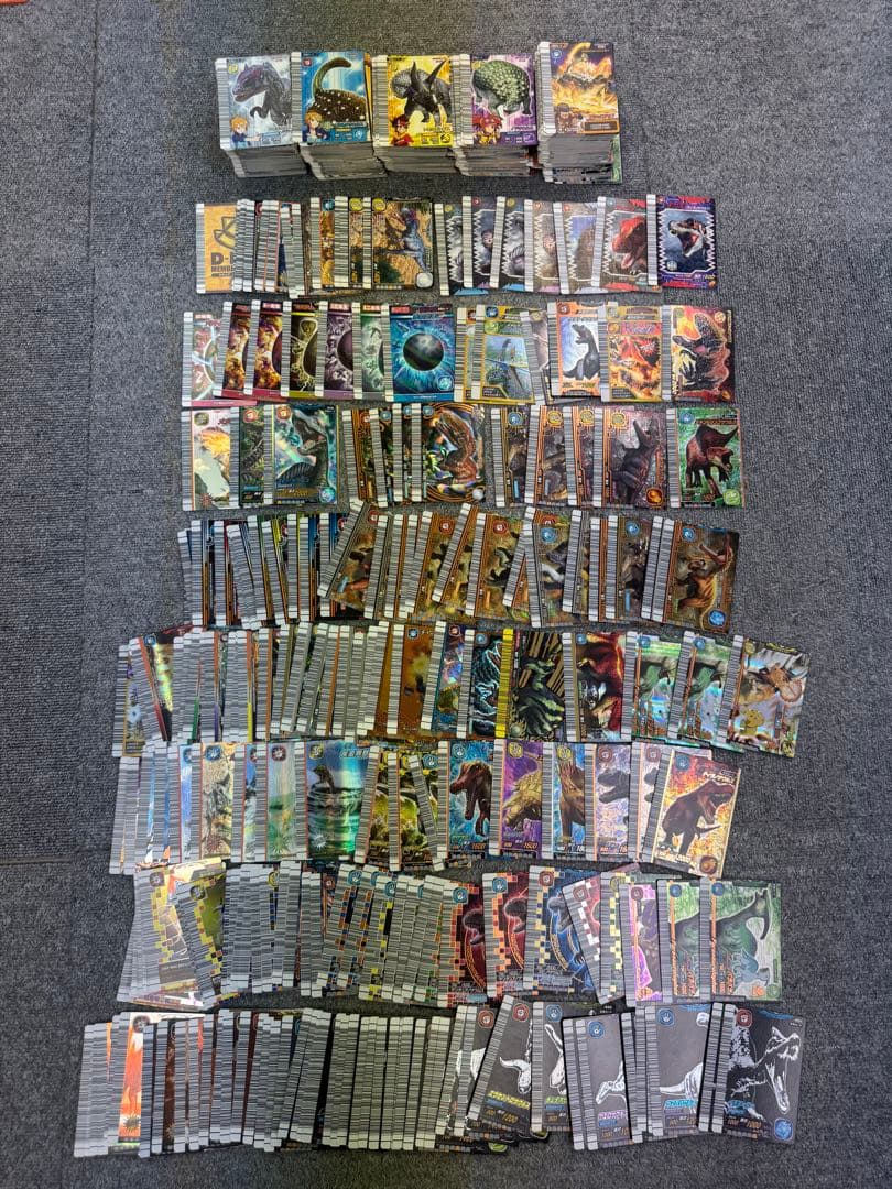 美品　恐竜キング　カード　まとめ売り　約800枚