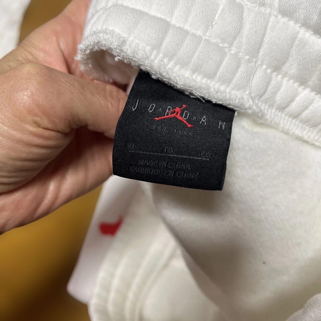 週末セール❣️NIKEジョーダン白❣️スエットセットアップ