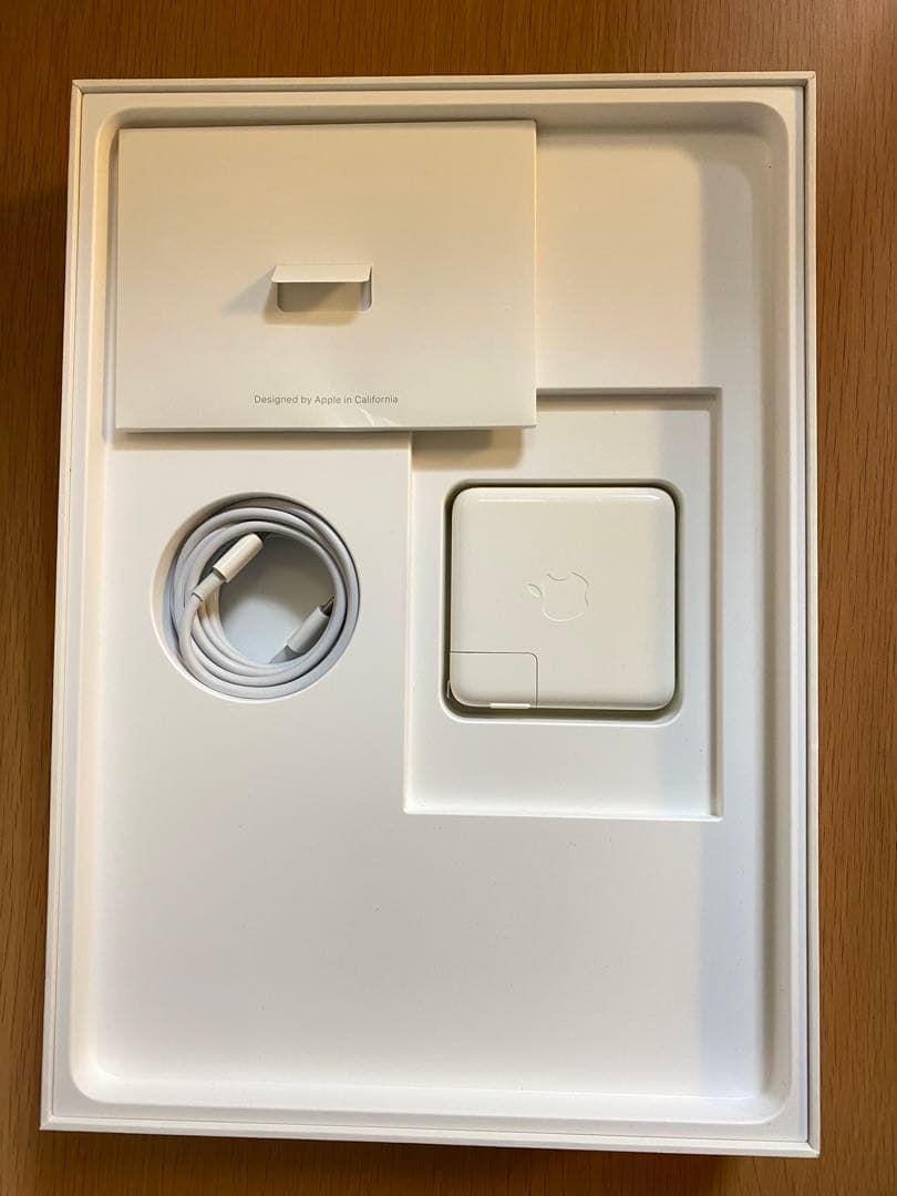 美品 MacBook Pro 13インチ 16GB/2024年Office