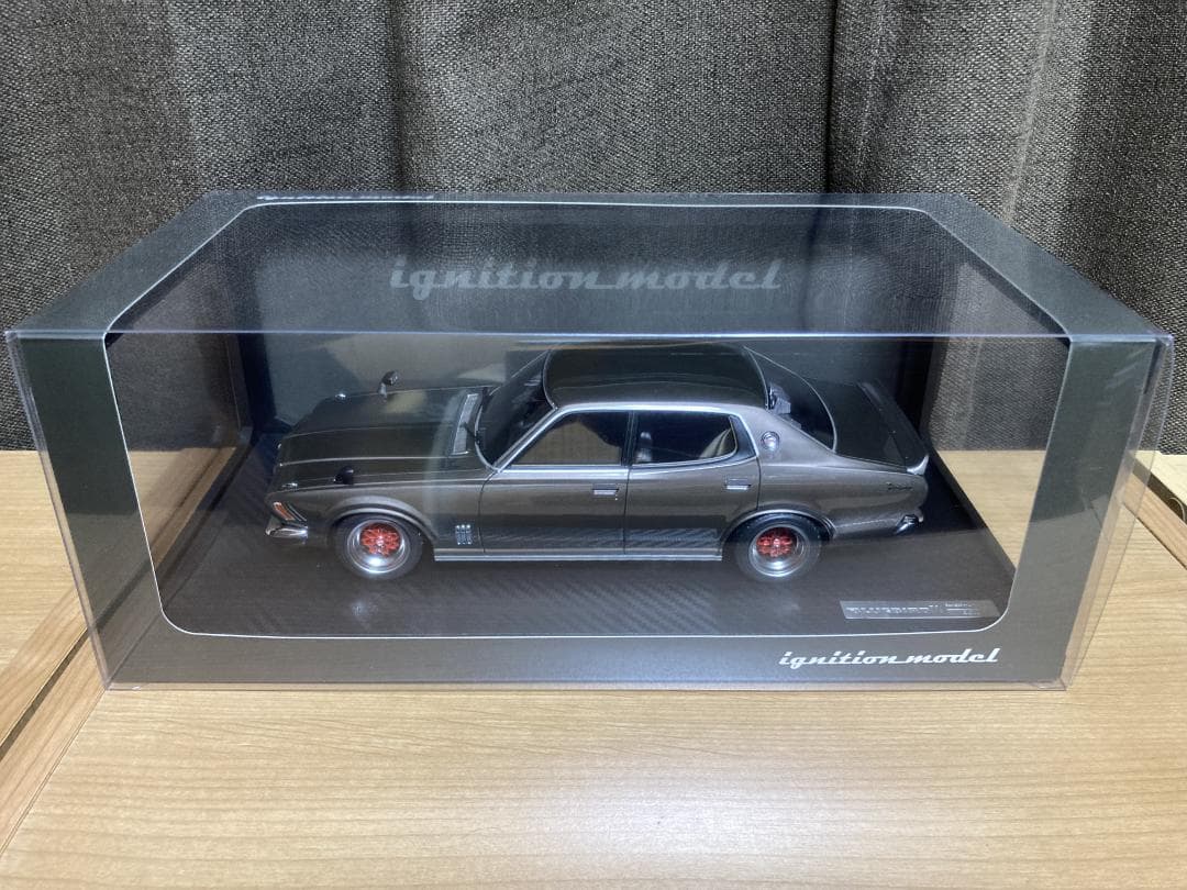 イグニッションモデル 1/18 ブルーバードU 2000GTX G610 弥生