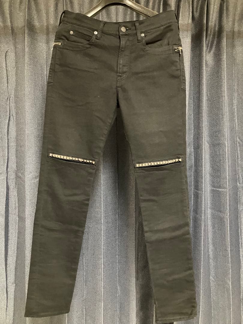 ヒステリックグラマー　ブラック　スタッズデニム　31インチ　ひざ開き加工