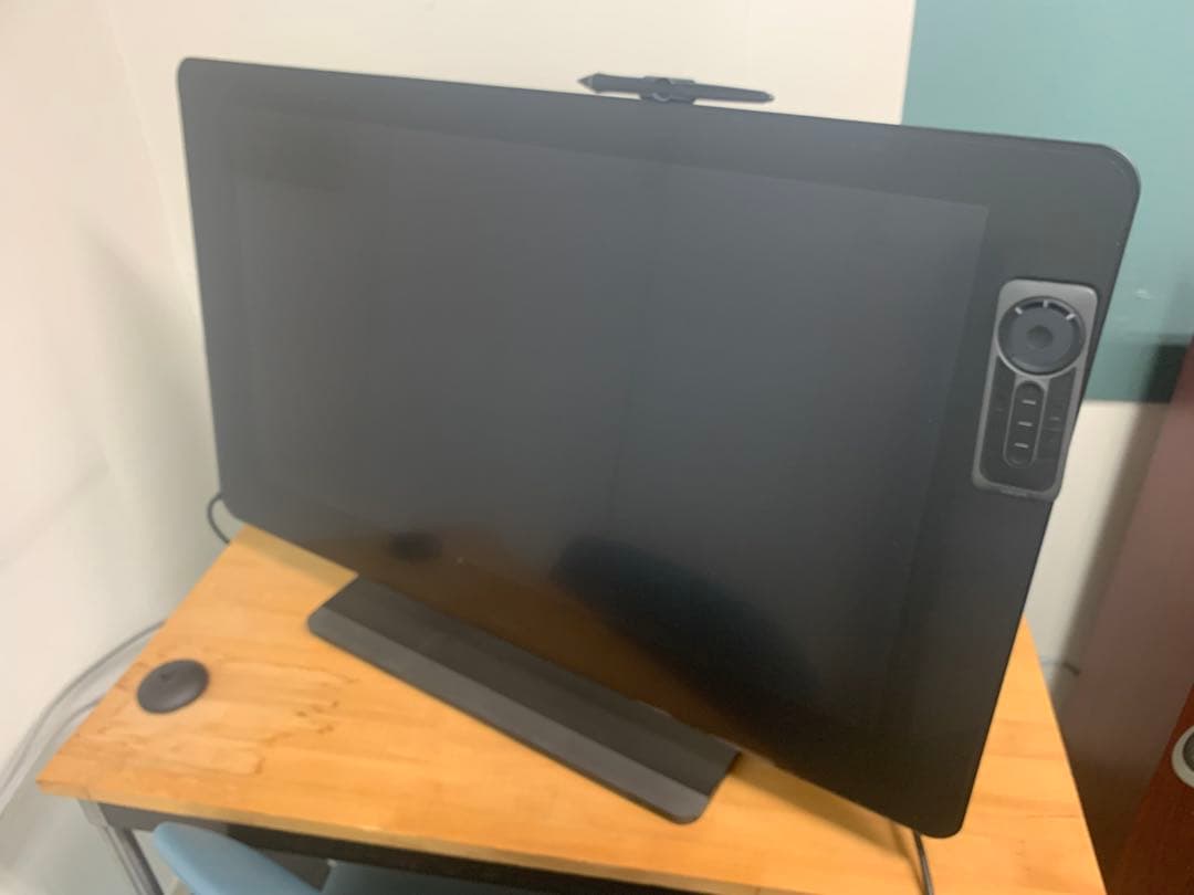 【中古】Wacom Cintiq Pro 32（DTH-3220）＋スタンド付き