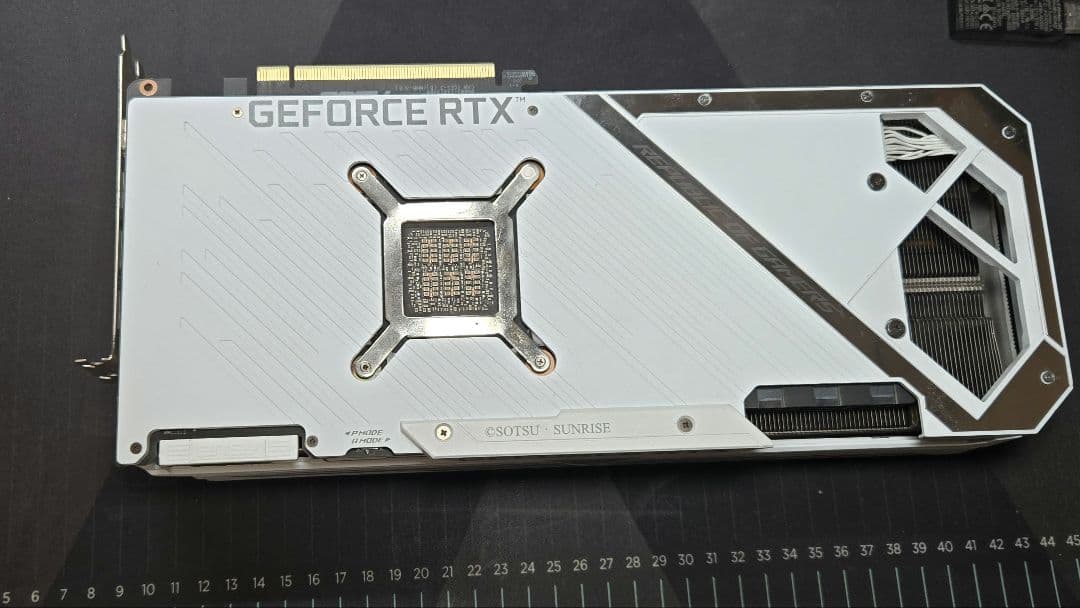 グラフィックボード・グラボ・ビデオカード GeForce RTX3090 ASUS ROG STRIX WHITE