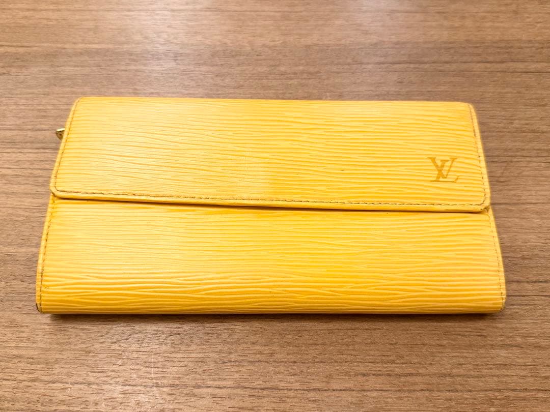 中古品 ルイヴィトン エピ ポルトフォイユ タッシリイエロー 長財布