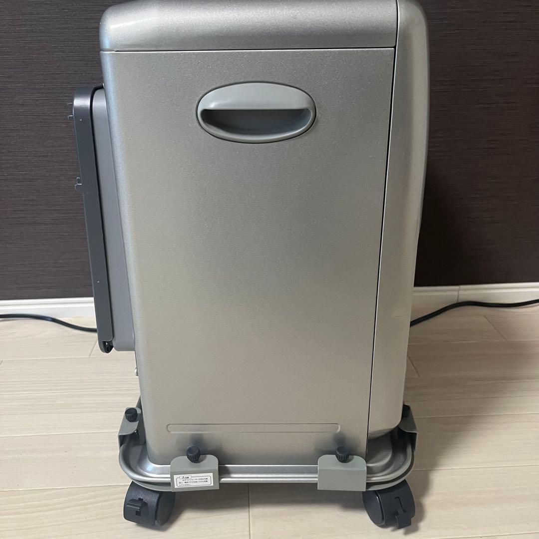 美品　DAINICHI キャスター付　石油ファンヒーター ウォームホワイト