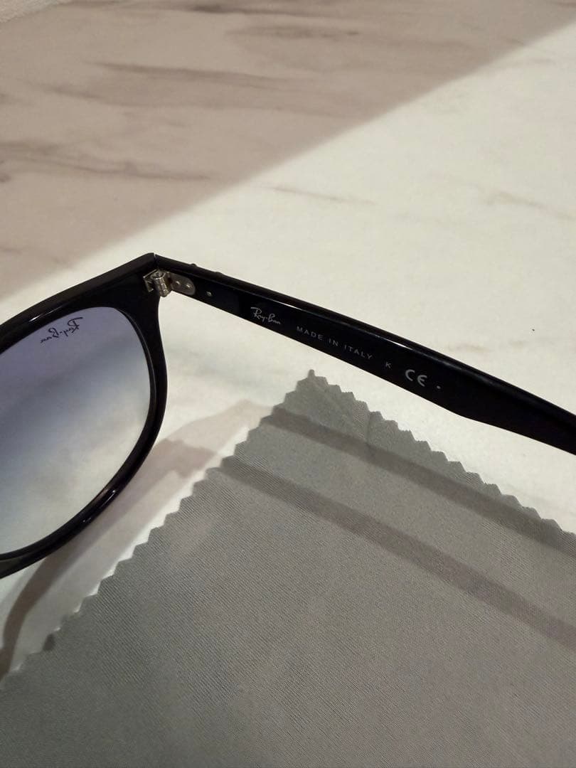 大人気⭐︎Ray-Ban レイバン RB4259-F ブルーグラデーション