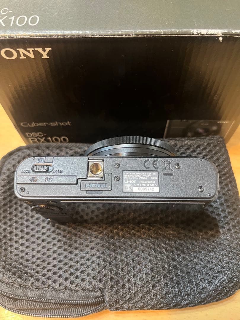 美品SONY Cyber-shot DSC-RX100本体 充電器 取説 化粧箱