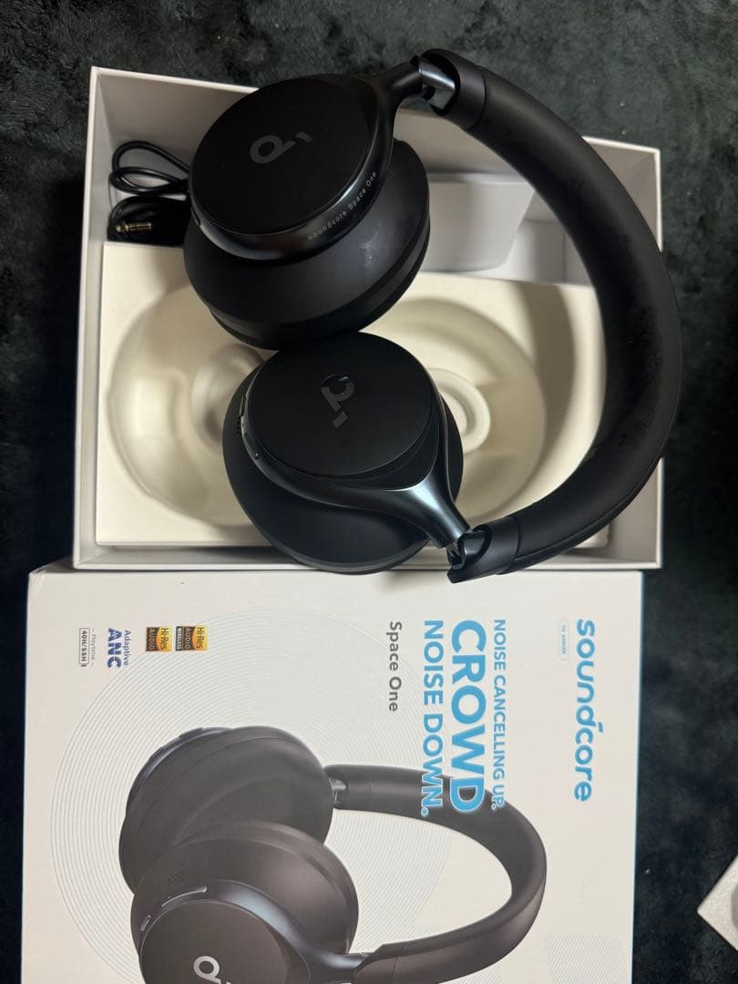 アンカーヘッドフォン