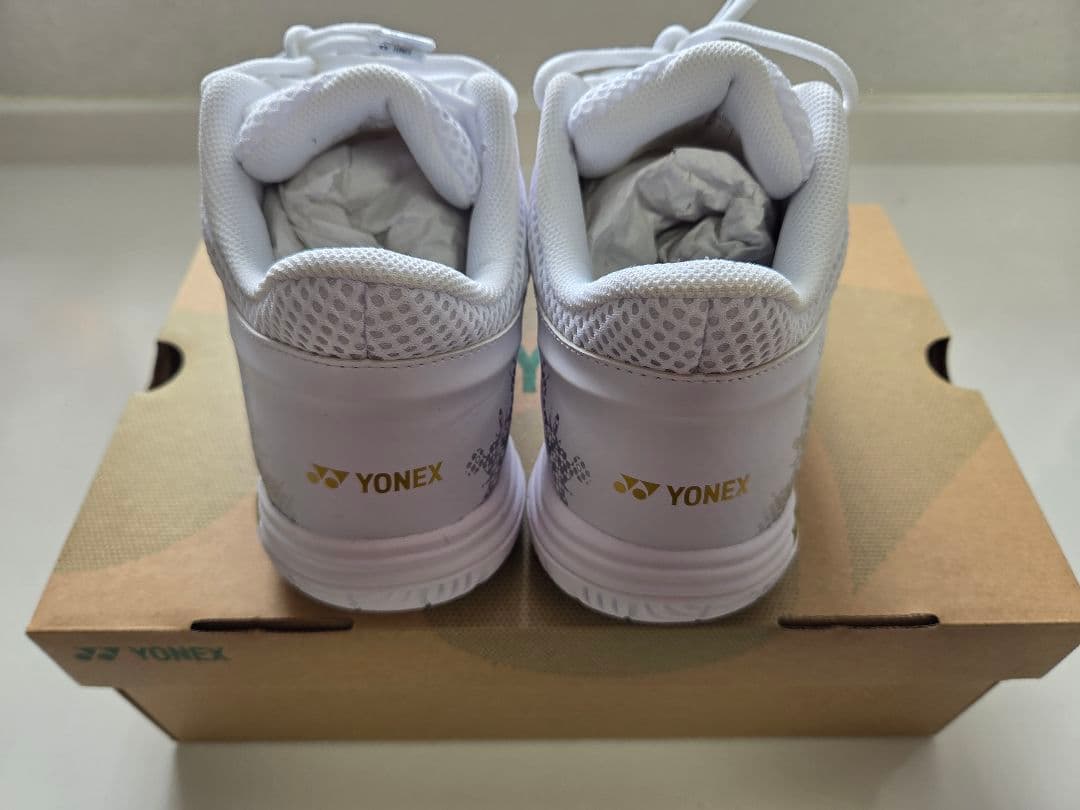 ヨネックス　バドミントンシューズ　エクリプションZ 26.0センチ