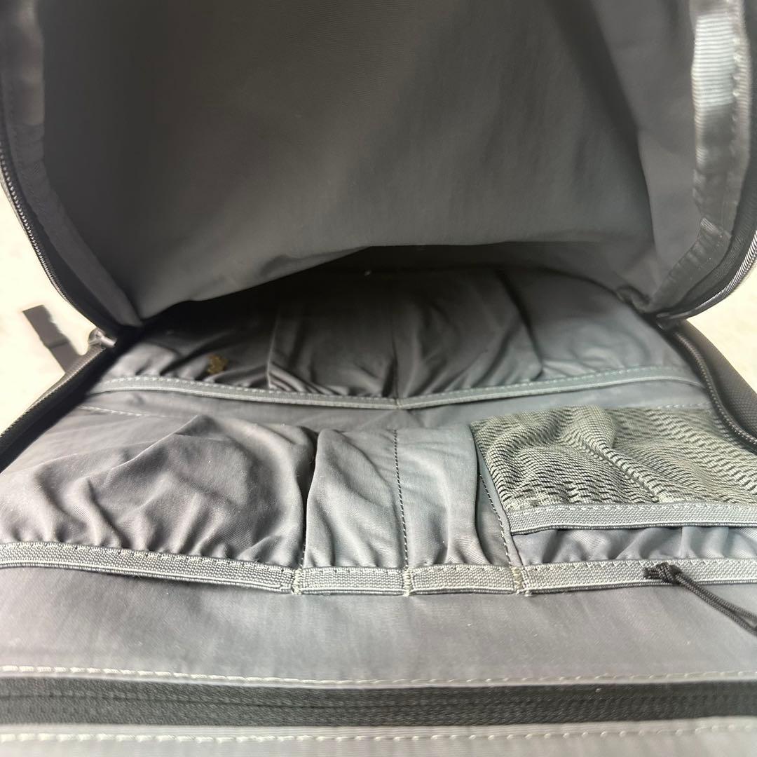 肉弾 様用美品！Aer Day Pack 2 A4収納 PC保護パット付