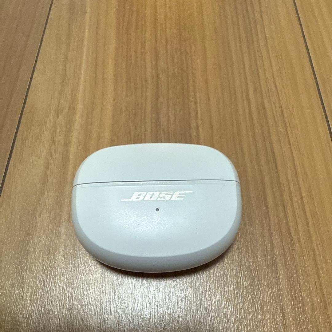 BOSE ワイヤレスイヤホン ホワイト　本体➕ケース