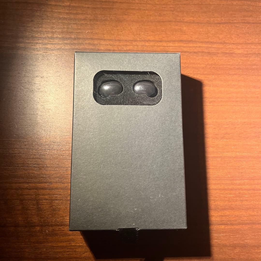 ワイヤレスイヤホン　 本体 ケース・説明書完備 JBL LIVE FREE 2