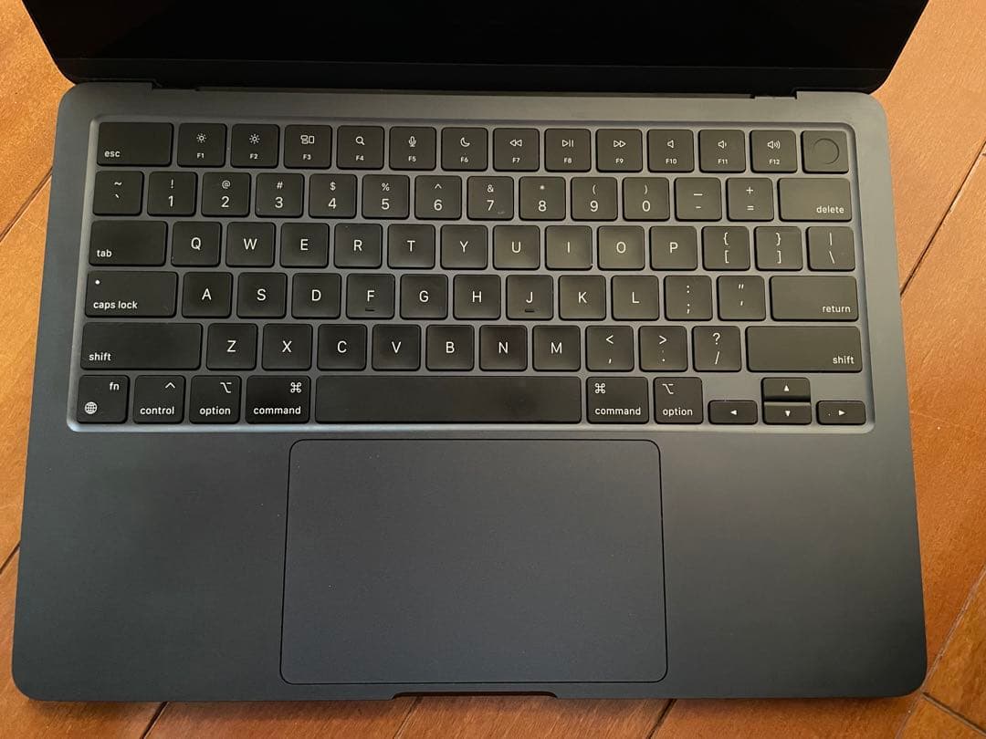 Apple MacBook Air 13.3インチ M2 16GB/256GB