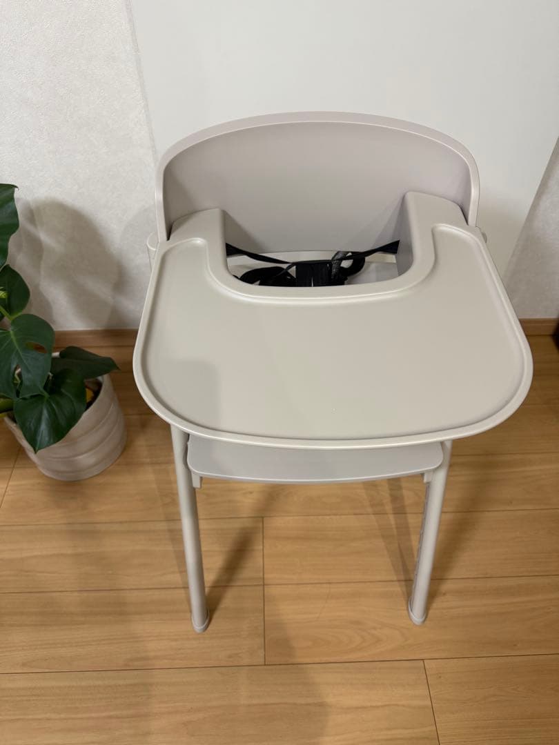 【新品】グレージュ ヤトミ　NOVUS ノウス ベビーハイチェア