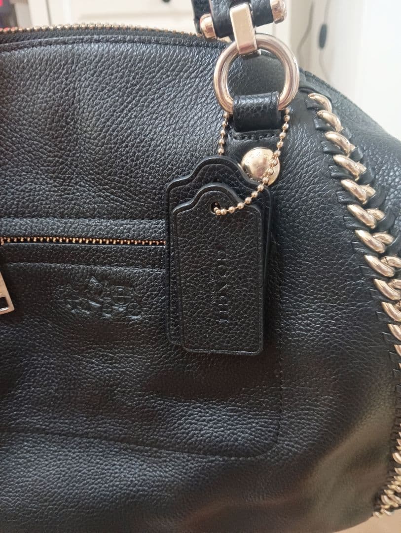 COACH コーチ　blackレザーバッグ 埼玉県の某質店にて購入。