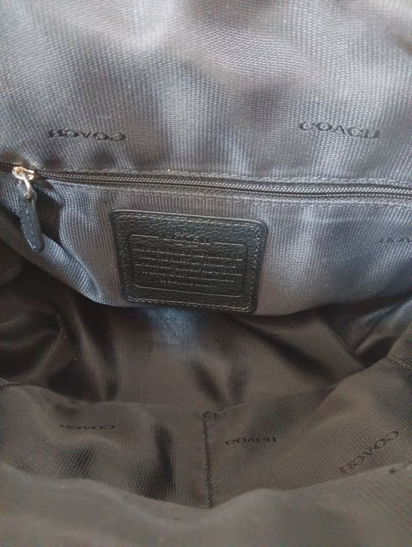 COACH コーチ　blackレザーバッグ 埼玉県の某質店にて購入。