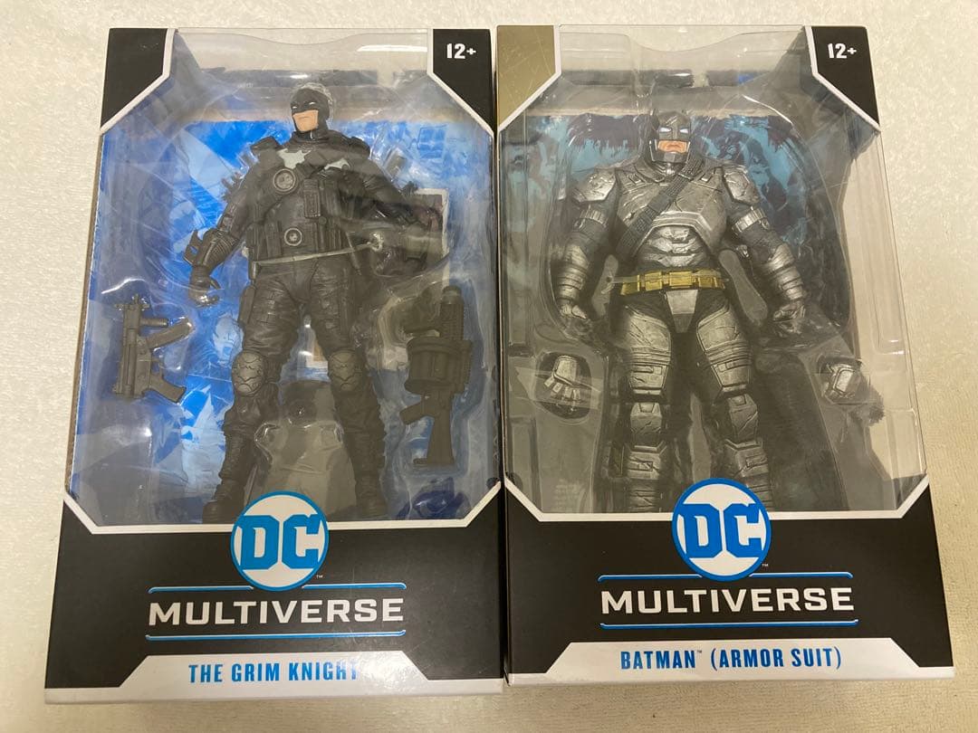 DCマルチバース　グリムナイトバットマン　アーマードバットマン