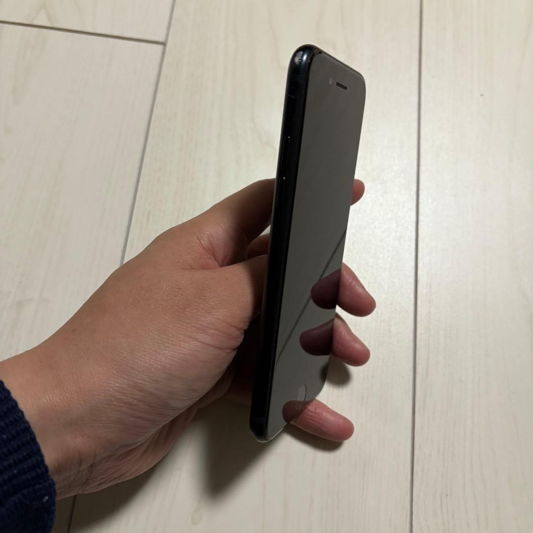 iPhone SE3 ブラック 箱付き 新品充電コード付き SIMロックなし