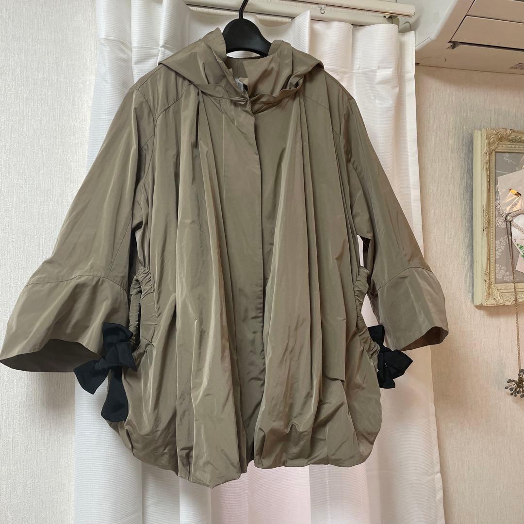 セール毎年完売商品美品BEARDSLEYタグ付バルーンリボンアウターモカ色