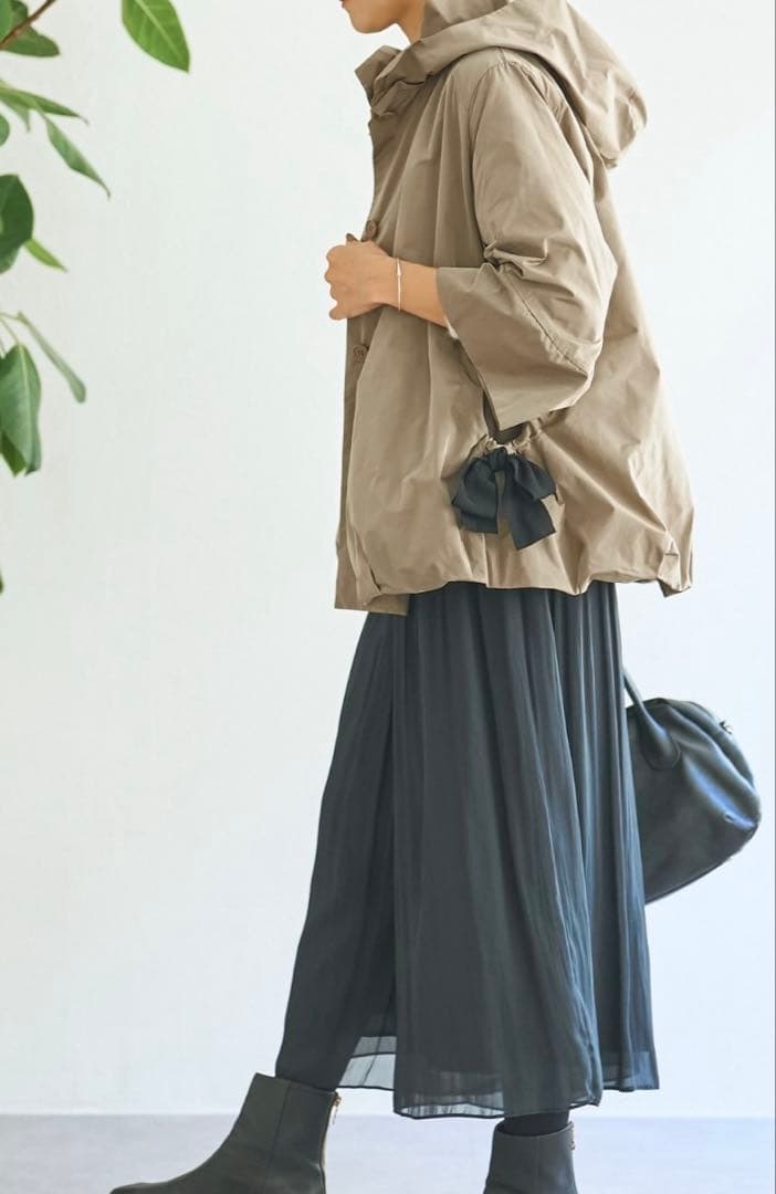 セール毎年完売商品美品BEARDSLEYタグ付バルーンリボンアウターモカ色