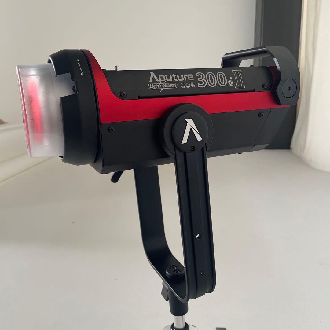 簡単セットで明るい照明！Aputure LS C300d II Kit A