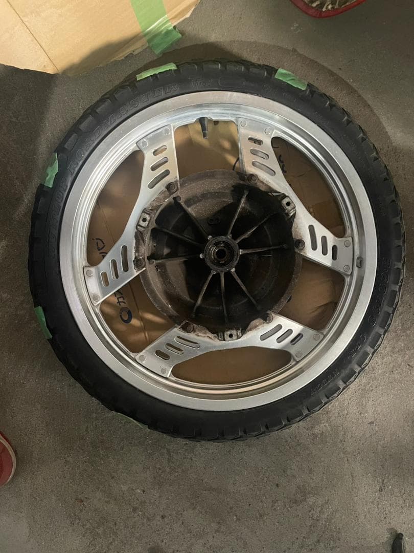 ヤ*ル様 CBX400F フロントホイール